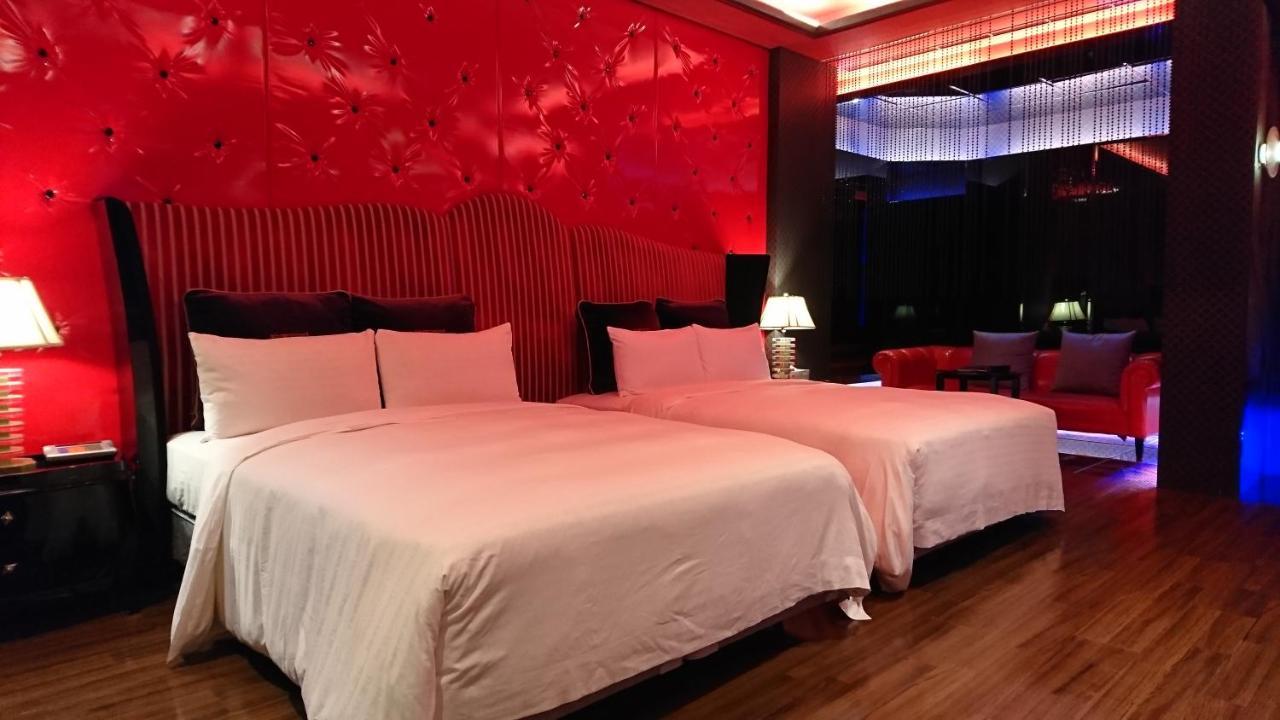 The Yorker Deluxe Motel Таоюань Экстерьер фото