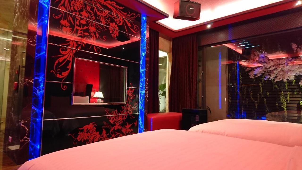 The Yorker Deluxe Motel Таоюань Экстерьер фото